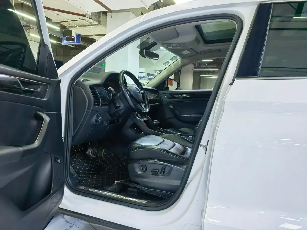 2018 Skoda Kodiak 2.0T 220HP L4 7DCT,autocango,china used car exporter,china ev exporter,chinese used car exporter,chinese used ev exporter
