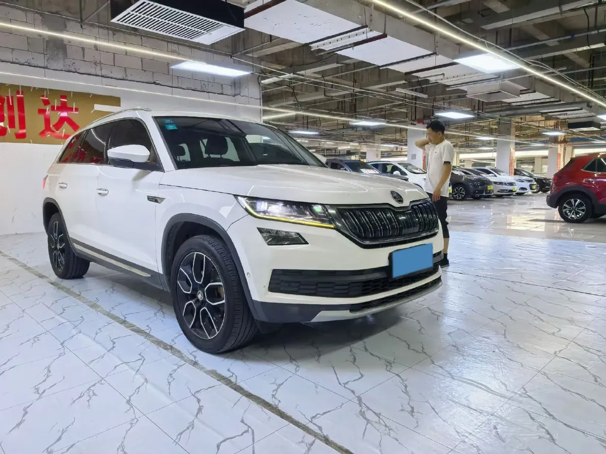2018 Skoda Kodiak 2.0T 220HP L4 7DCT,autocango,china used car exporter,china ev exporter,chinese used car exporter,chinese used ev exporter
