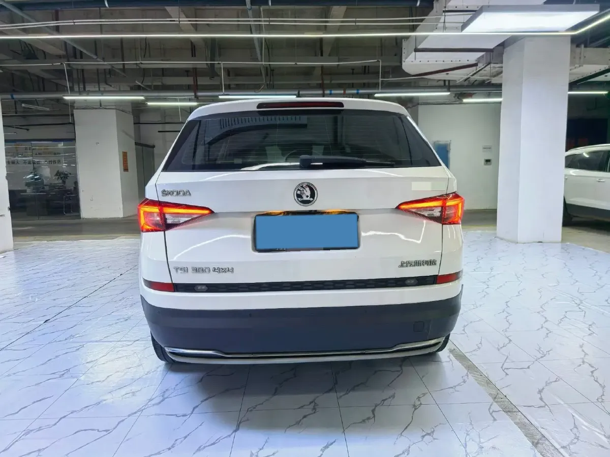 2018 Skoda Kodiak 2.0T 220HP L4 7DCT,autocango,china used car exporter,china ev exporter,chinese used car exporter,chinese used ev exporter