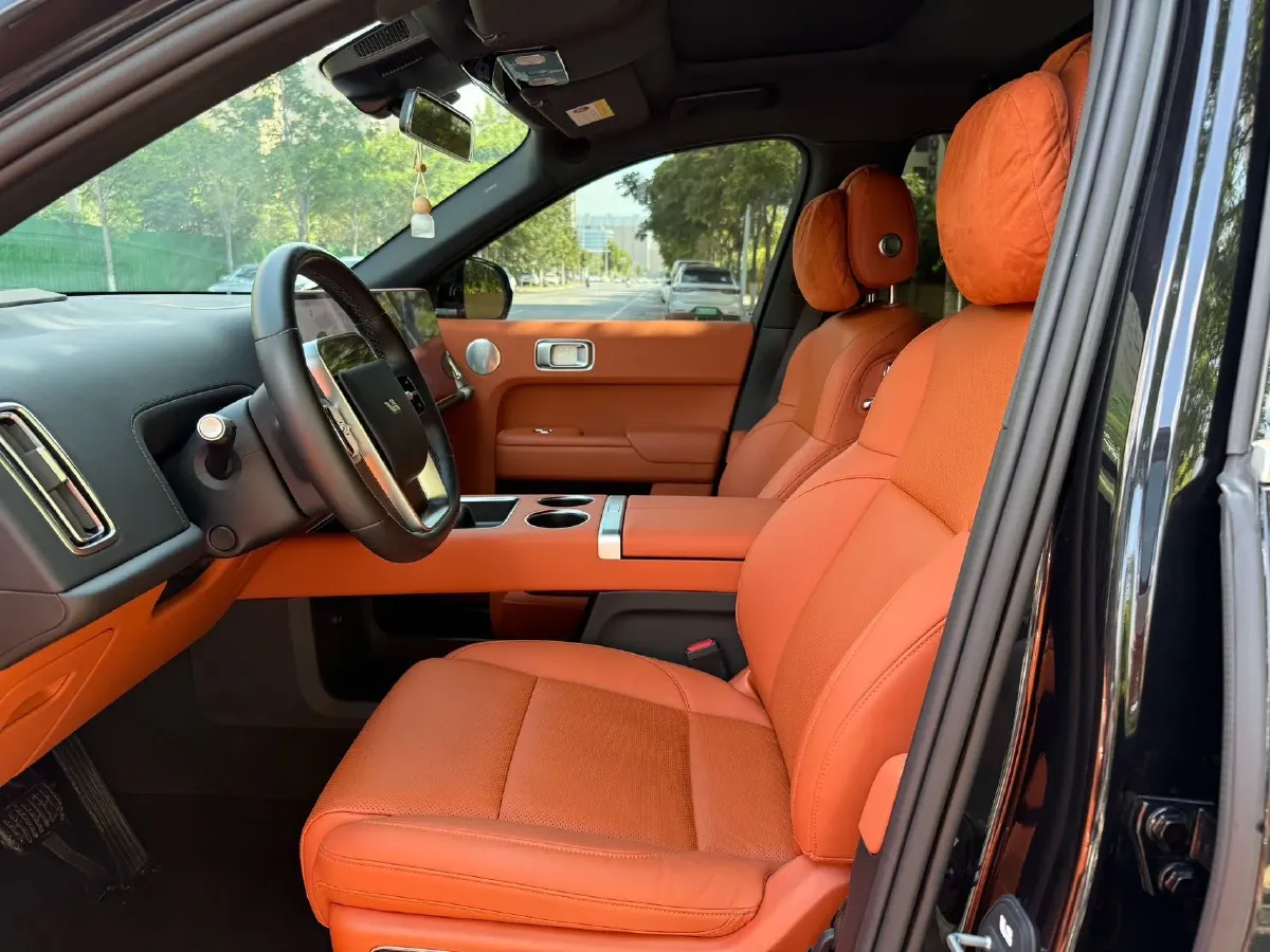2023 Li L8 Range Extended 154HP REEV 40.9KWH,autocango,china used car exporter,china ev exporter,chinese used car exporter,chinese used ev exporter