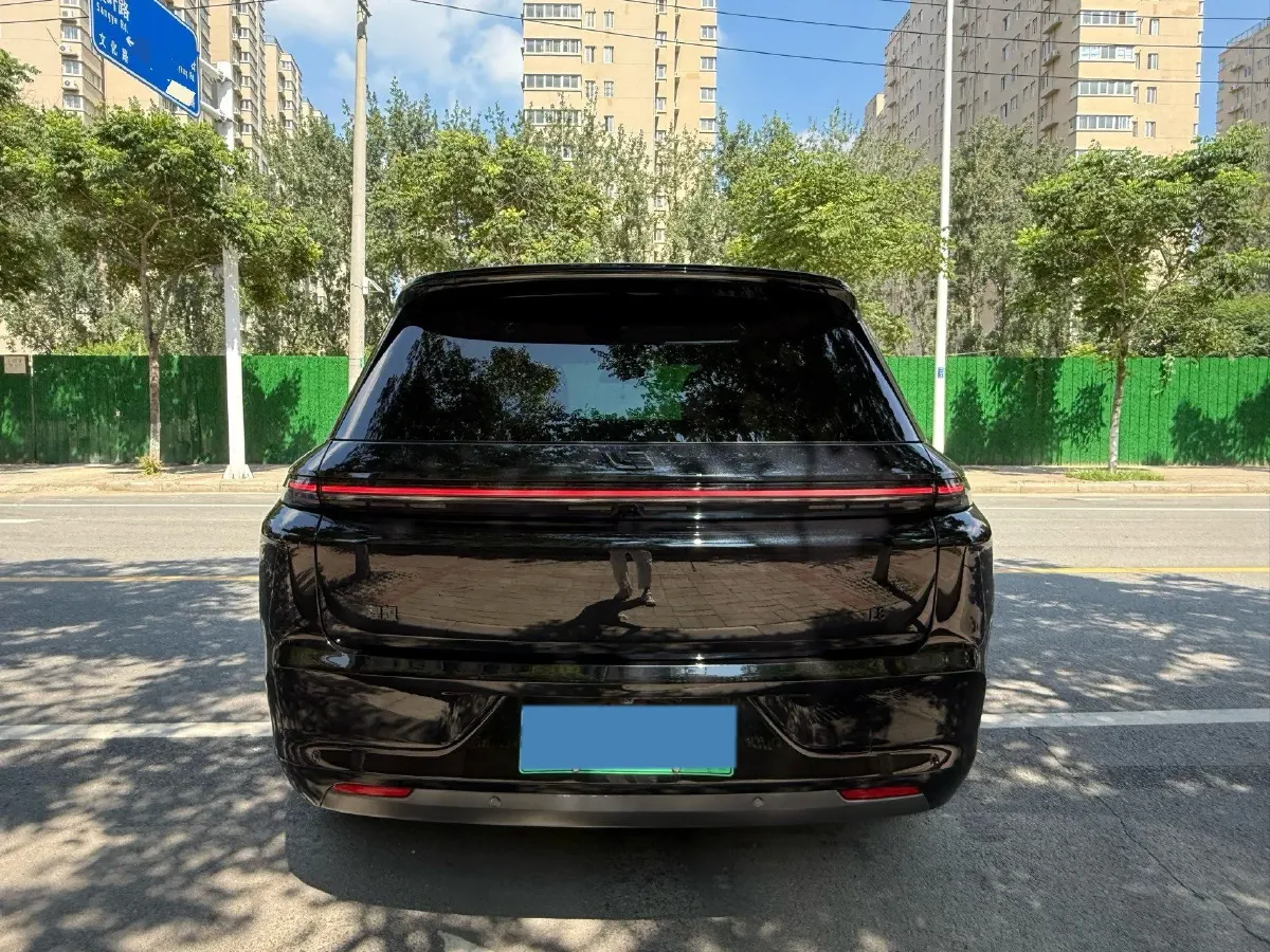 2023 Li L8 Range Extended 154HP REEV 40.9KWH,autocango,china used car exporter,china ev exporter,chinese used car exporter,chinese used ev exporter