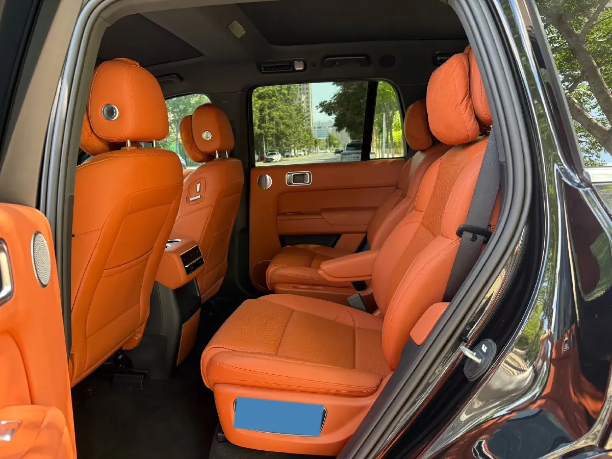 2023 Li L8 Range Extended 154HP REEV 40.9KWH,autocango,china used car exporter,china ev exporter,chinese used car exporter,chinese used ev exporter
