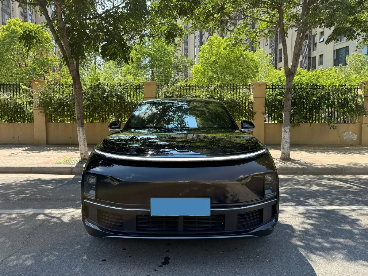 2023 Li L8 Range Extended 154HP REEV 40.9KWH,autocango,china used car exporter,china ev exporter,chinese used car exporter,chinese used ev exporter