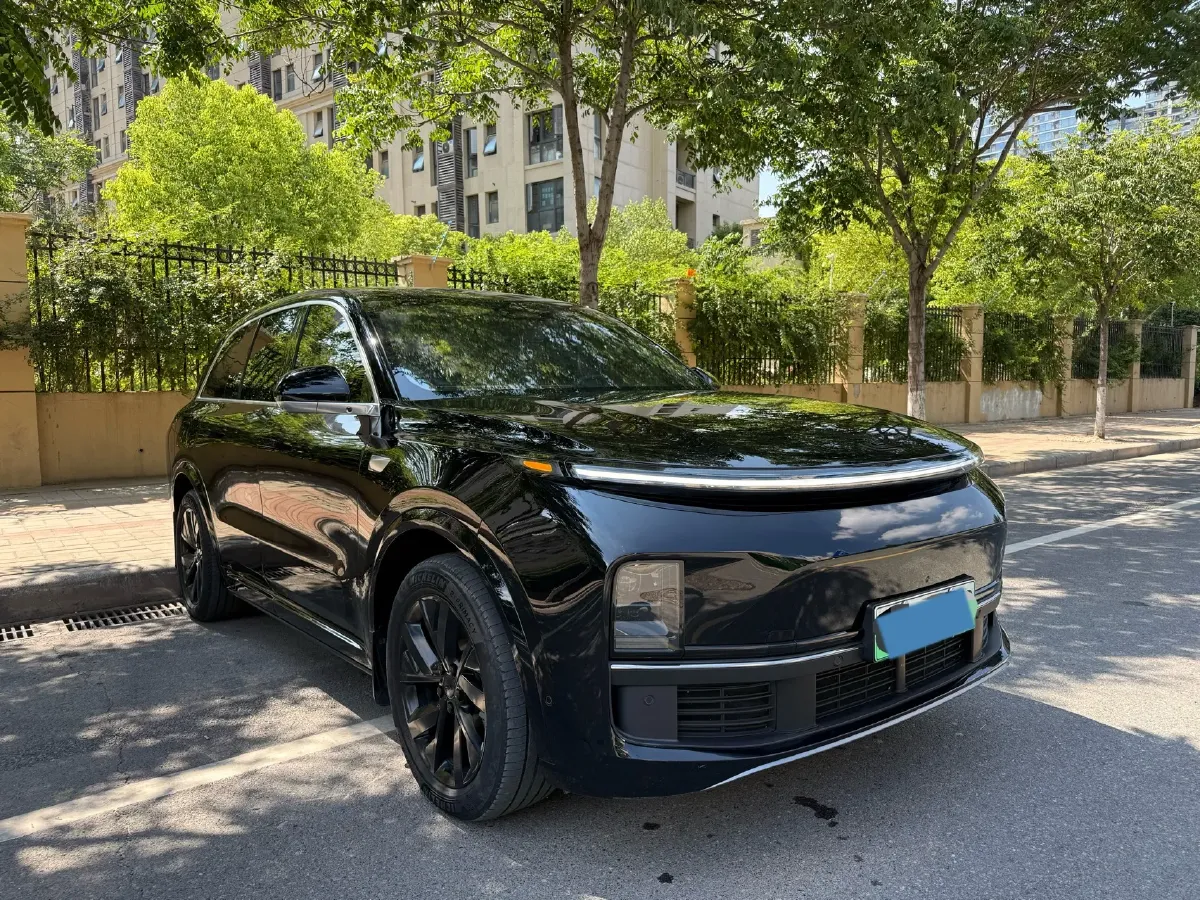 2023 Li L8 Range Extended 154HP REEV 40.9KWH,autocango,china used car exporter,china ev exporter,chinese used car exporter,chinese used ev exporter