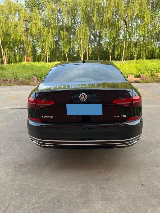 2020 Volkswagen Passat 2.0T 186HP L4 7DCT,autocango,china used car exporter,china ev exporter,chinese used car exporter,chinese used ev exporter