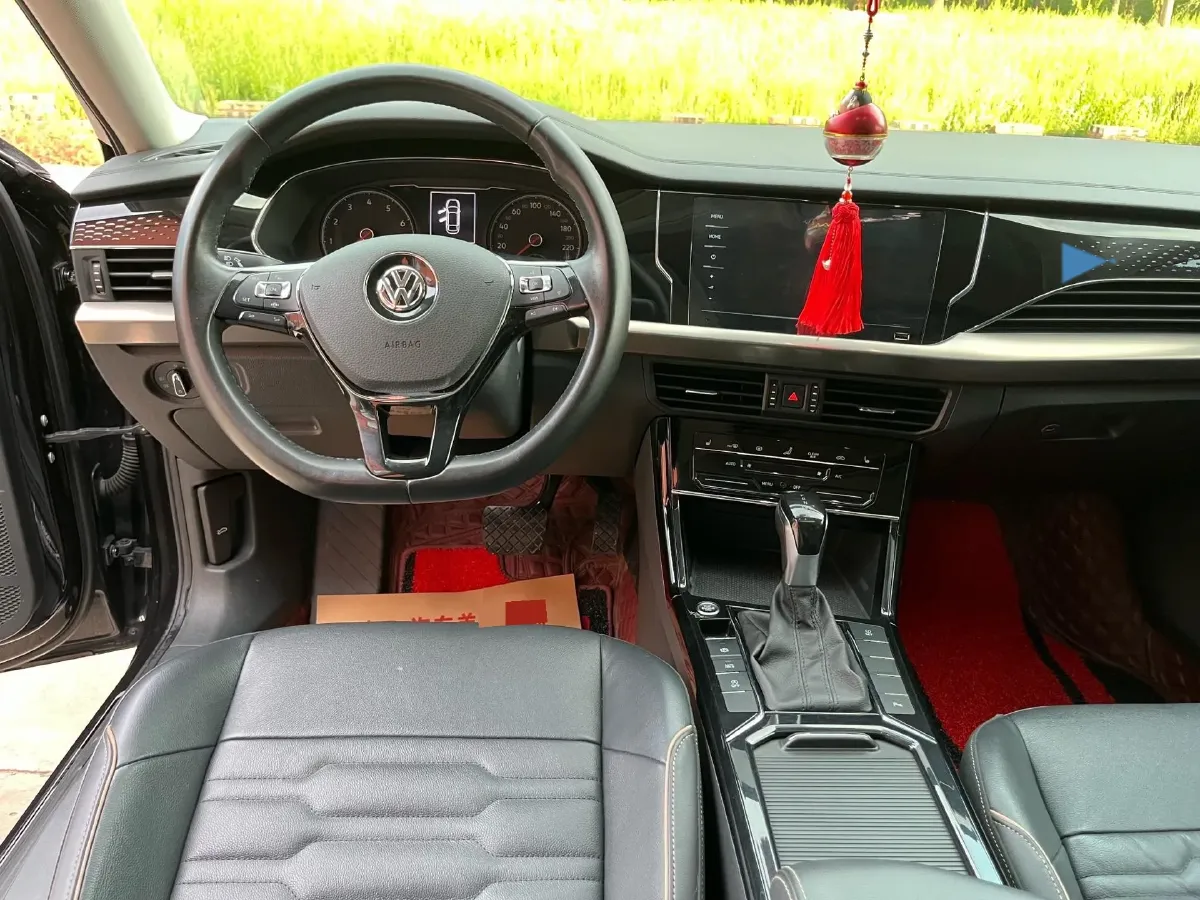 2020 Volkswagen Passat 2.0T 186HP L4 7DCT,autocango,china used car exporter,china ev exporter,chinese used car exporter,chinese used ev exporter