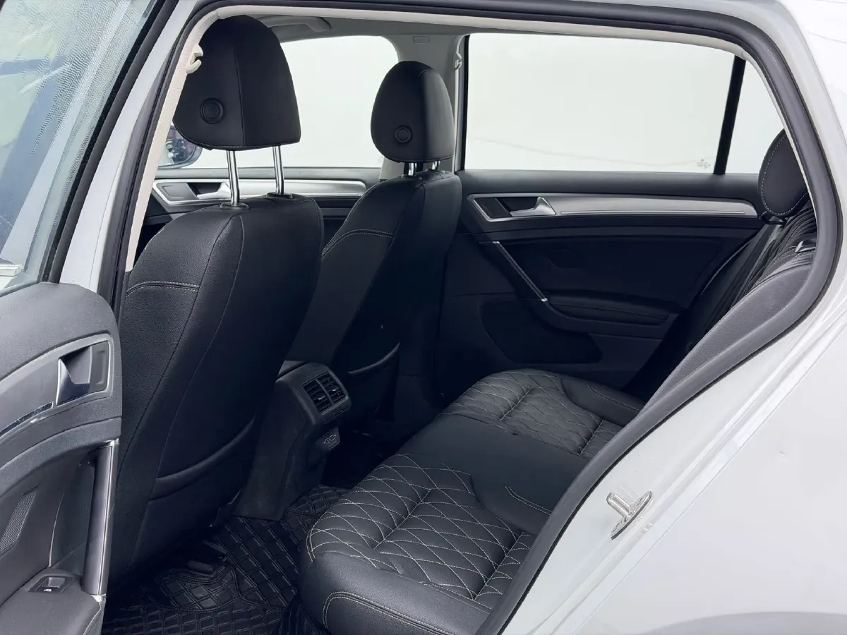 2018 Volkswagen Golf 1.6L 110HP L4 6AT,autocango,china used car exporter,china ev exporter,chinese used car exporter,chinese used ev exporter