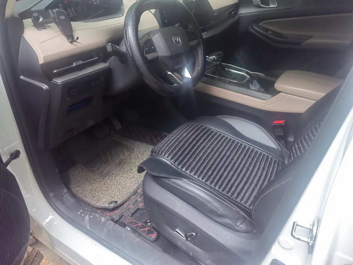 2022 ChangAn UNI-V 1.5T 188HP L4 7DCT,autocango,china used car exporter,china ev exporter,chinese used car exporter,chinese used ev exporter