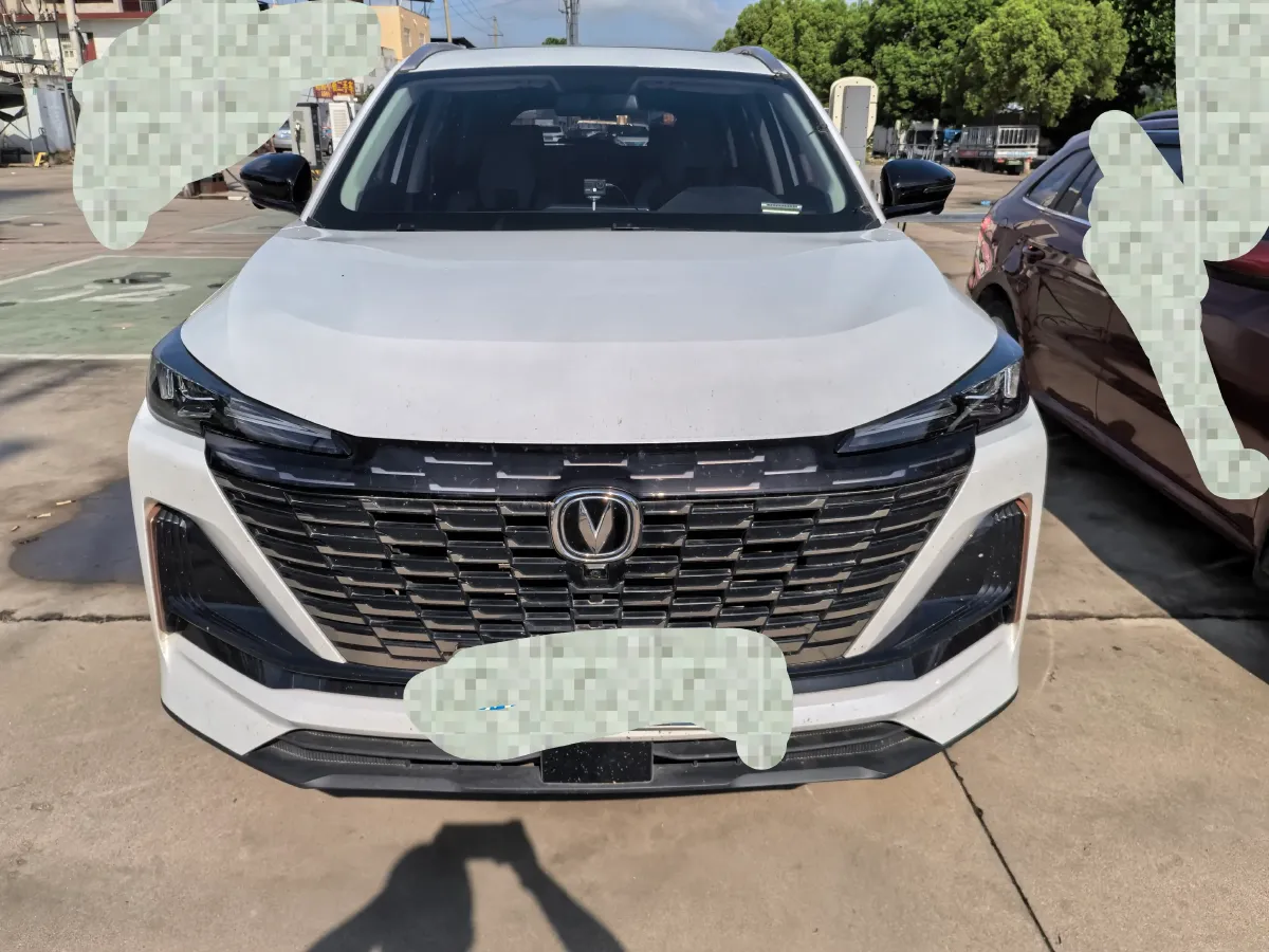 2022 ChangAn UNI-V 1.5T 188HP L4 7DCT,autocango,china used car exporter,china ev exporter,chinese used car exporter,chinese used ev exporter