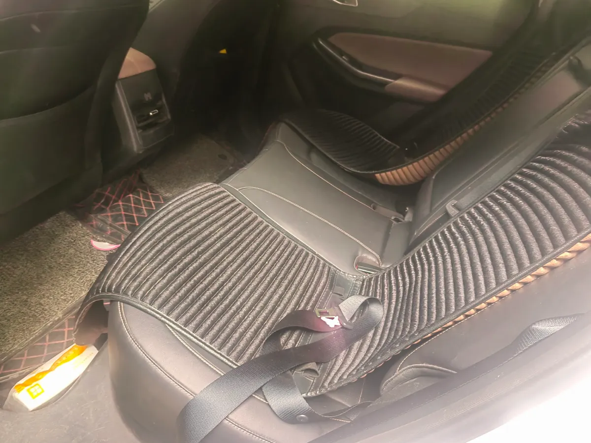 2022 ChangAn UNI-V 1.5T 188HP L4 7DCT,autocango,china used car exporter,china ev exporter,chinese used car exporter,chinese used ev exporter