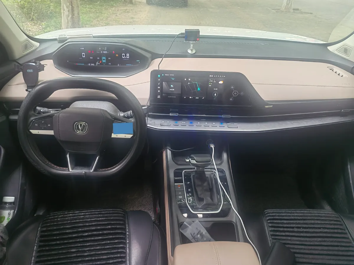 2022 ChangAn UNI-V 1.5T 188HP L4 7DCT,autocango,china used car exporter,china ev exporter,chinese used car exporter,chinese used ev exporter