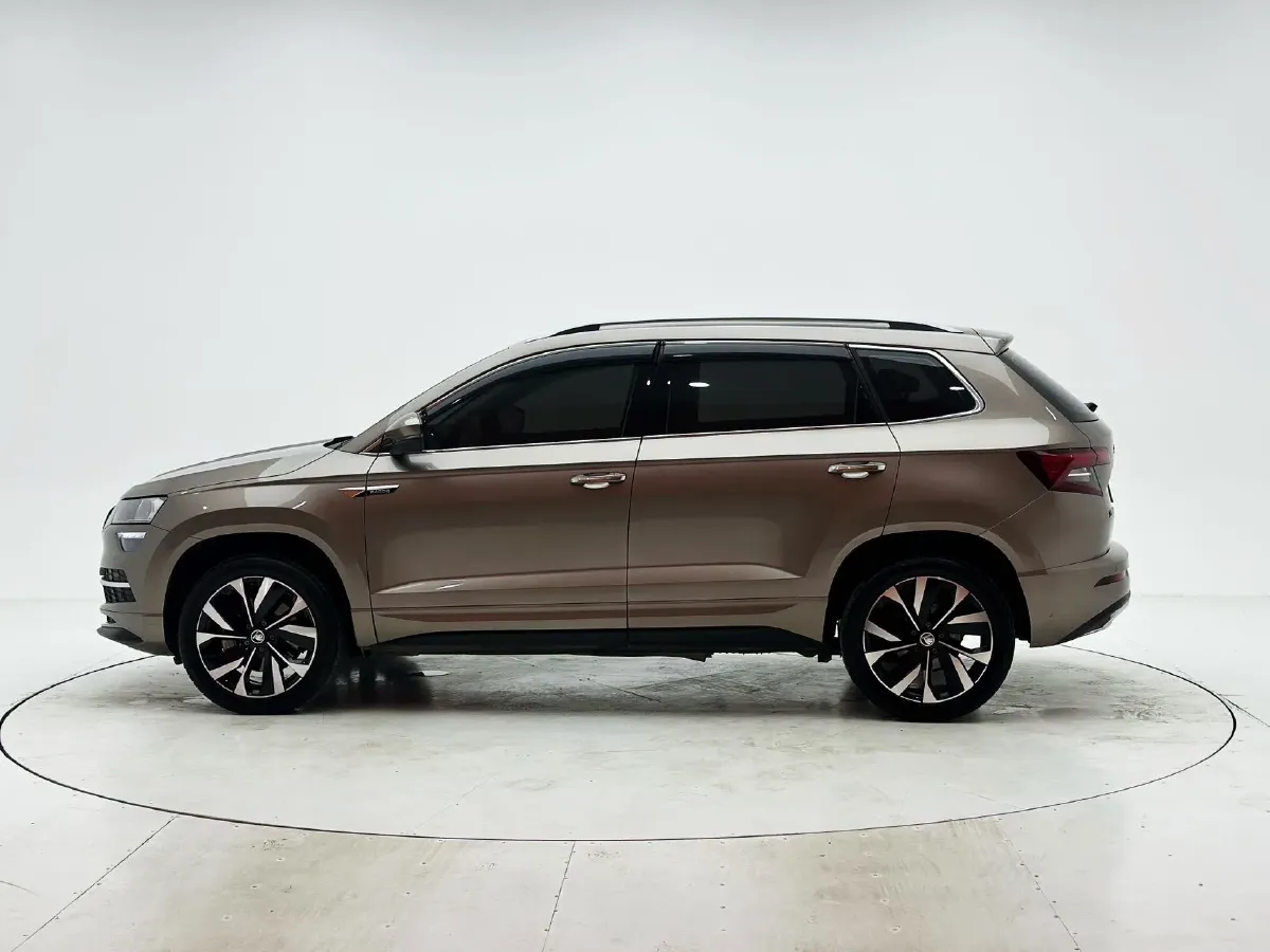 2022 Skoda Karoq 1.4T 150HP L4 7DCT,autocango,china used car exporter,china ev exporter,chinese used car exporter,chinese used ev exporter
