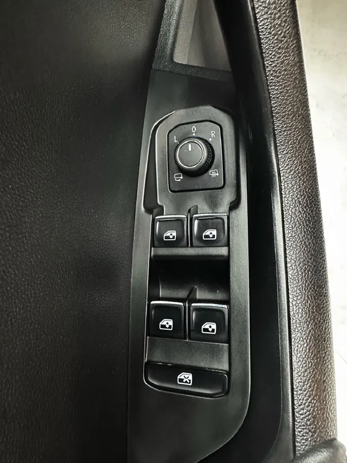 2022 Skoda Karoq 1.4T 150HP L4 7DCT,autocango,china used car exporter,china ev exporter,chinese used car exporter,chinese used ev exporter