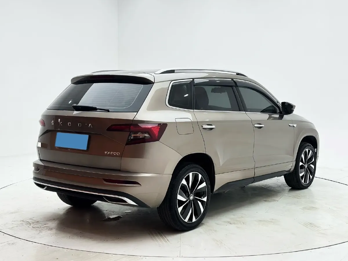 2022 Skoda Karoq 1.4T 150HP L4 7DCT,autocango,china used car exporter,china ev exporter,chinese used car exporter,chinese used ev exporter