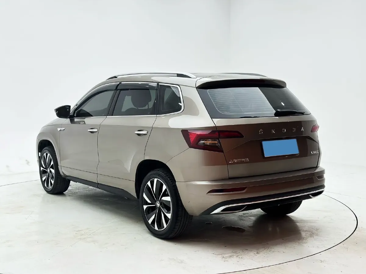 2022 Skoda Karoq 1.4T 150HP L4 7DCT,autocango,china used car exporter,china ev exporter,chinese used car exporter,chinese used ev exporter