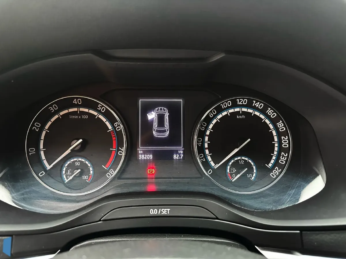2022 Skoda Karoq 1.4T 150HP L4 7DCT,autocango,china used car exporter,china ev exporter,chinese used car exporter,chinese used ev exporter
