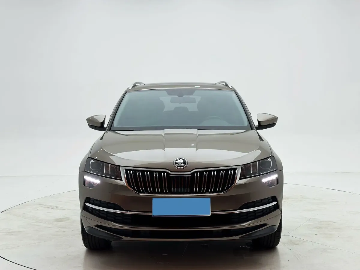 2022 Skoda Karoq 1.4T 150HP L4 7DCT,autocango,china used car exporter,china ev exporter,chinese used car exporter,chinese used ev exporter