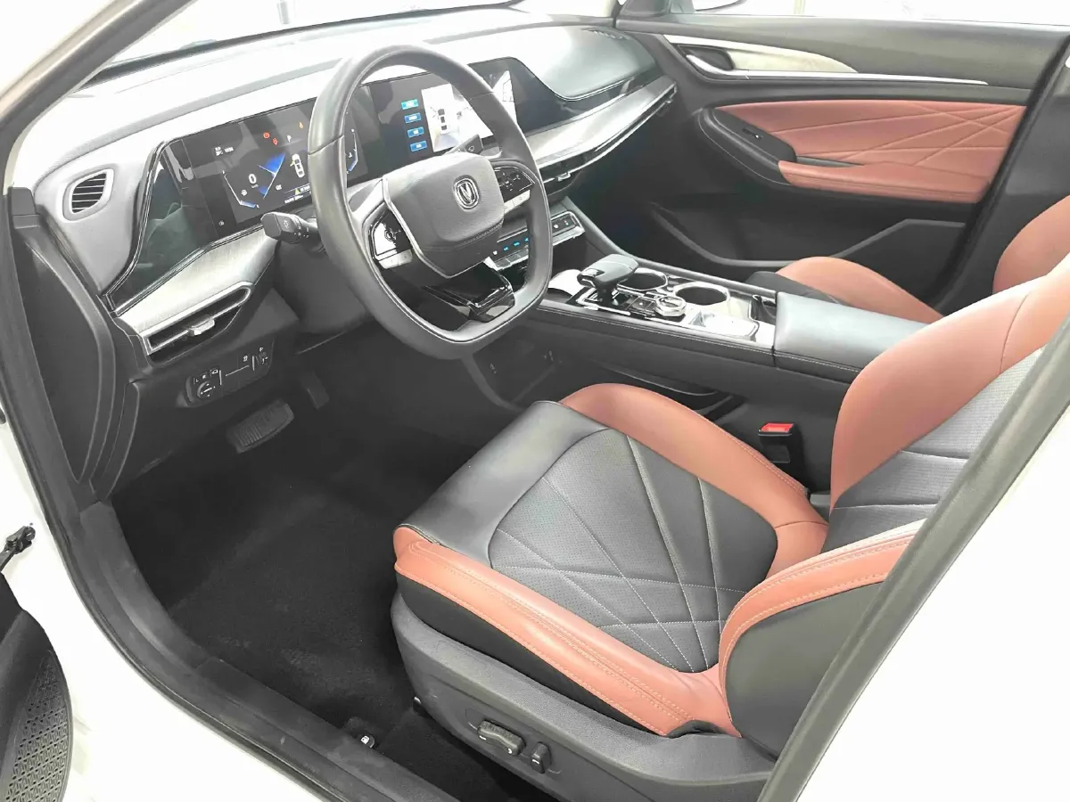 2022 ChangAn Eado 1.4T 160HP L4 7DCT,autocango,china used car exporter,china ev exporter,chinese used car exporter,chinese used ev exporter