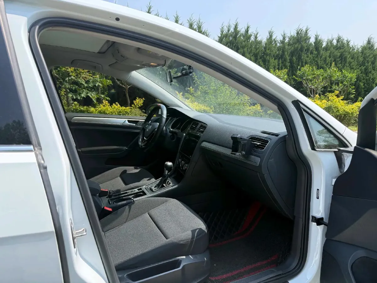 2020 Volkswagen Golf 1.2T 116HP L4 7DCT,autocango,china used car exporter,china ev exporter,chinese used car exporter,chinese used ev exporter