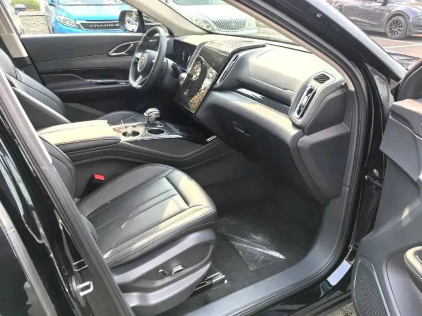 2024 HongQi HS3 1.5T 169HP L4 7DCT,autocango,china used car exporter,china ev exporter,chinese used car exporter,chinese used ev exporter
