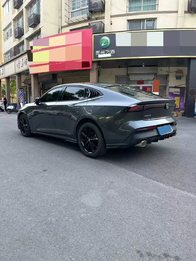 2023 ChangAn UNI-V 1.5T 188HP L4 7DCT,autocango,china used car exporter,china ev exporter,chinese used car exporter,chinese used ev exporter