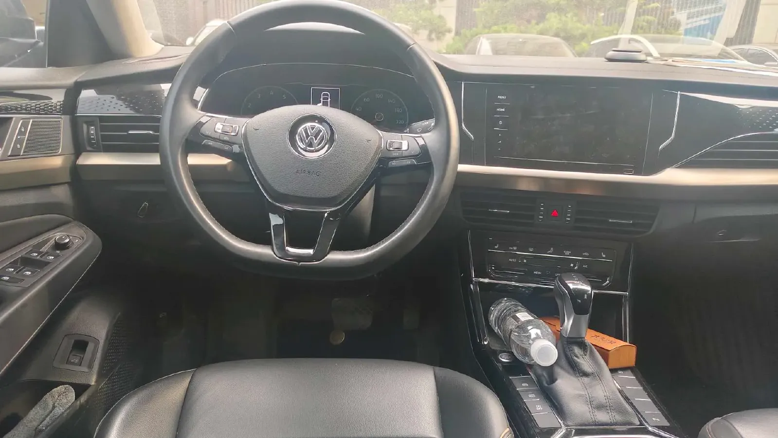 2020 Volkswagen Passat 2.0T 186HP L4 7DCT,autocango,china used car exporter,china ev exporter,chinese used car exporter,chinese used ev exporter