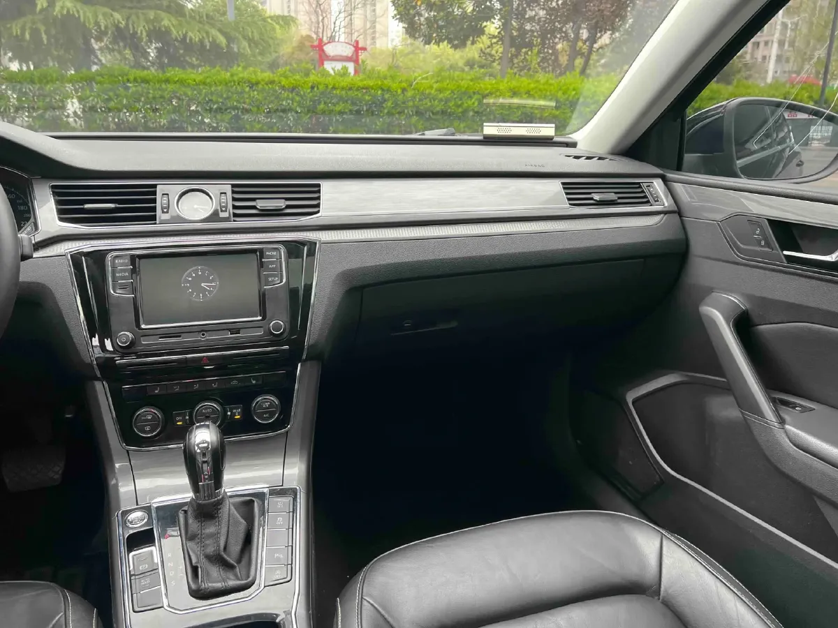 2016 Volkswagen Passat 1.8T 180HP L4 7DCT,autocango,china used car exporter,china ev exporter,chinese used car exporter,chinese used ev exporter