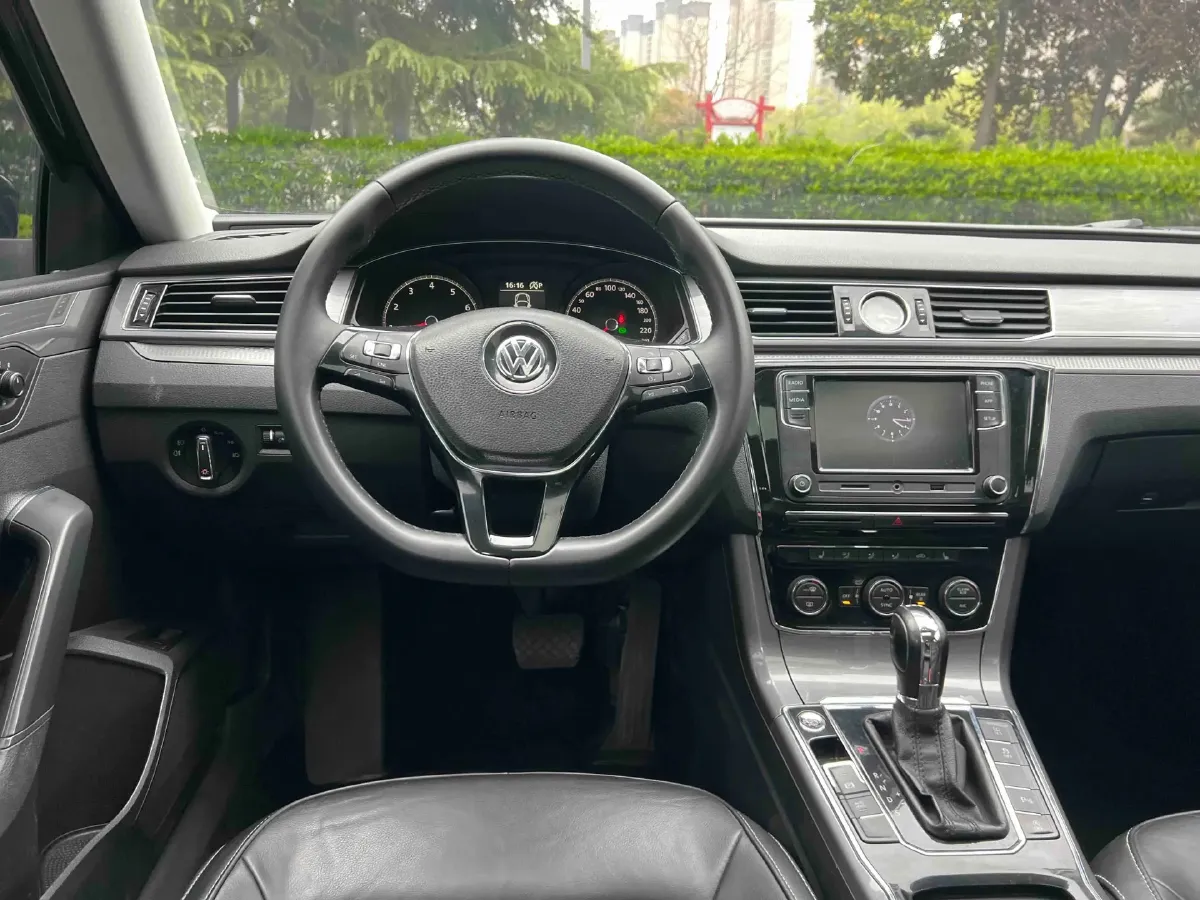2016 Volkswagen Passat 1.8T 180HP L4 7DCT,autocango,china used car exporter,china ev exporter,chinese used car exporter,chinese used ev exporter