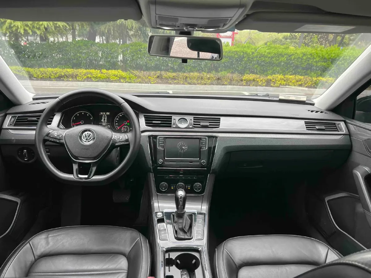 2016 Volkswagen Passat 1.8T 180HP L4 7DCT,autocango,china used car exporter,china ev exporter,chinese used car exporter,chinese used ev exporter