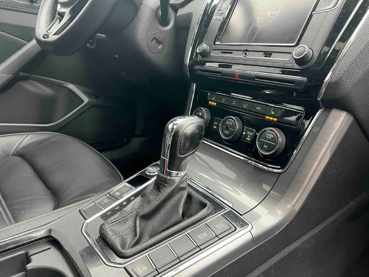 2016 Volkswagen Passat 1.8T 180HP L4 7DCT,autocango,china used car exporter,china ev exporter,chinese used car exporter,chinese used ev exporter