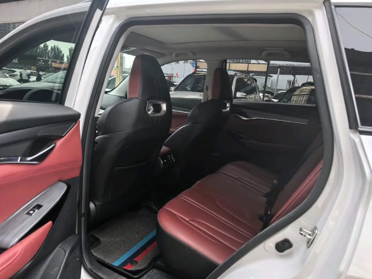 2022 ChangAn CS75 Plus 1.5T 178HP L4 6AT,autocango,china used car exporter,china ev exporter,chinese used car exporter,chinese used ev exporter