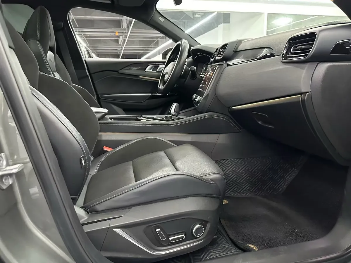 2022 LYNK&CO 03 2.0T 190HP L4 7DCT,autocango,china used car exporter,china ev exporter,chinese used car exporter,chinese used ev exporter