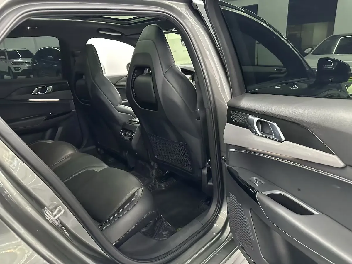 2022 LYNK&CO 03 2.0T 190HP L4 7DCT,autocango,china used car exporter,china ev exporter,chinese used car exporter,chinese used ev exporter