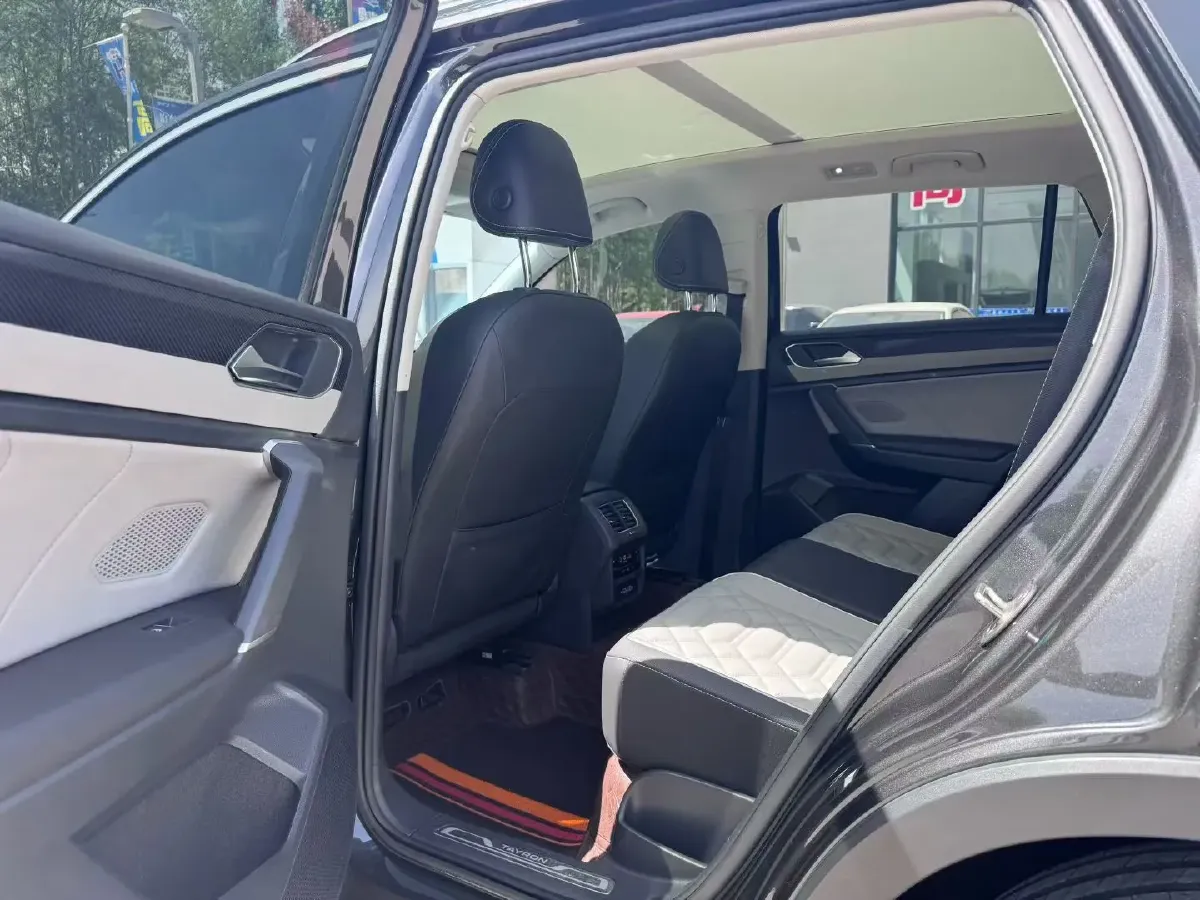 2023 Volkswagen Tayron 2.0T 186HP L4 7DCT,autocango,china used car exporter,china ev exporter,chinese used car exporter,chinese used ev exporter