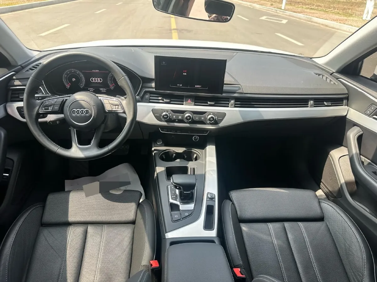 2020 Audi A4L 2.0T 190HP L4 7DCT,autocango,china used car exporter,china ev exporter,chinese used car exporter,chinese used ev exporter
