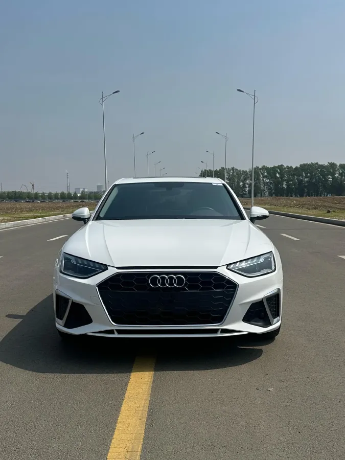 2020 Audi A4L 2.0T 190HP L4 7DCT,autocango,china used car exporter,china ev exporter,chinese used car exporter,chinese used ev exporter