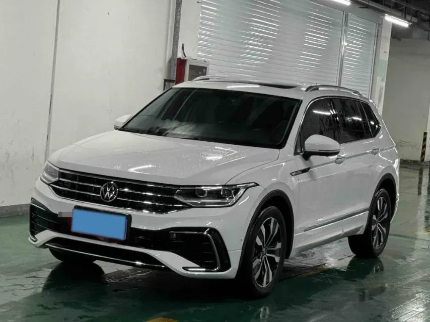 2024 Volkswagen Tiguan L 2.0T 186HP L4 7DCT,autocango,china used car exporter,china ev exporter,chinese used car exporter,chinese used ev exporter