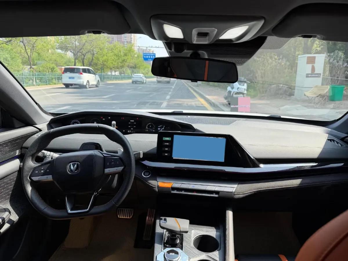 2024 ChangAn UNI-V 1.5T 188HP L4 7DCT,autocango,china used car exporter,china ev exporter,chinese used car exporter,chinese used ev exporter