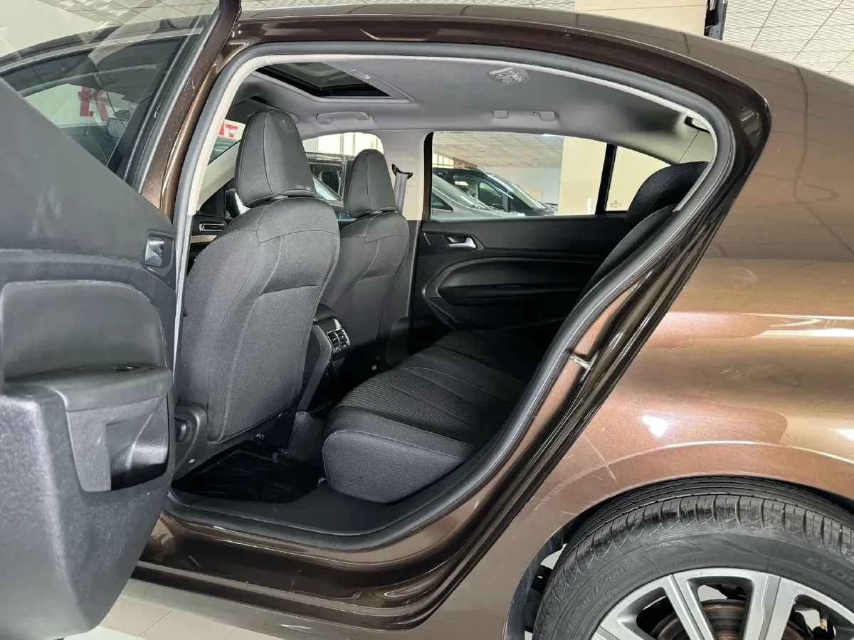 2018 Peugeot 408 1.6T 167HP L4 6AT,autocango,china used car exporter,china ev exporter,chinese used car exporter,chinese used ev exporter