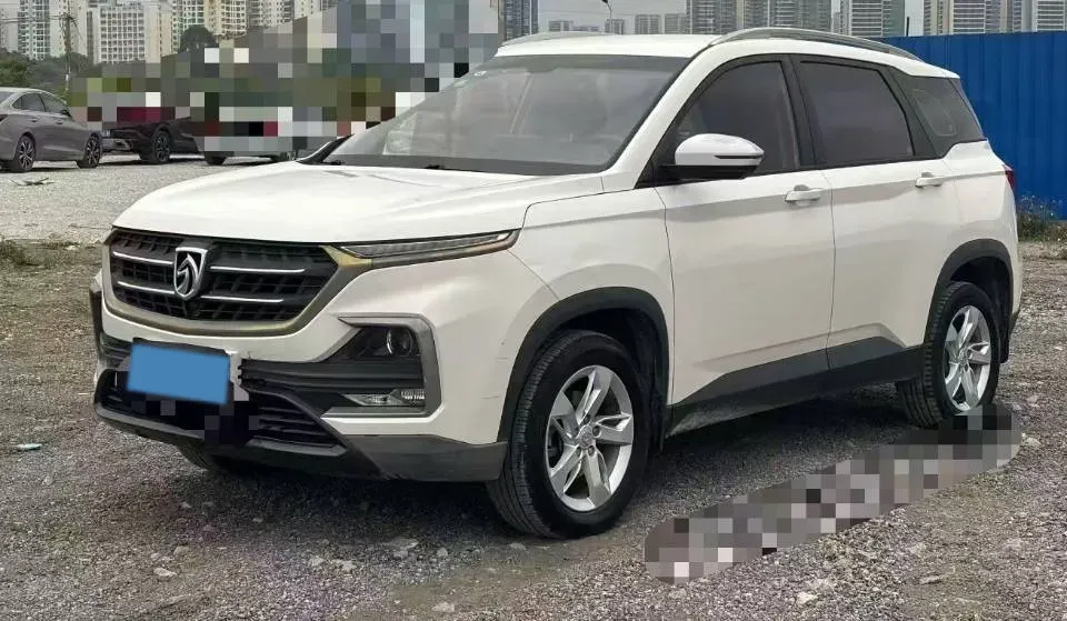 2018 BaoJun 530 1.5T 150HP L4 6DCT,autocango,china used car exporter,china ev exporter,chinese used car exporter,chinese used ev exporter