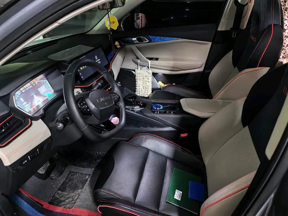 2023 LYNK&CO 03 1.5T 181HP L4 7DCT,autocango,china used car exporter,china ev exporter,chinese used car exporter,chinese used ev exporter
