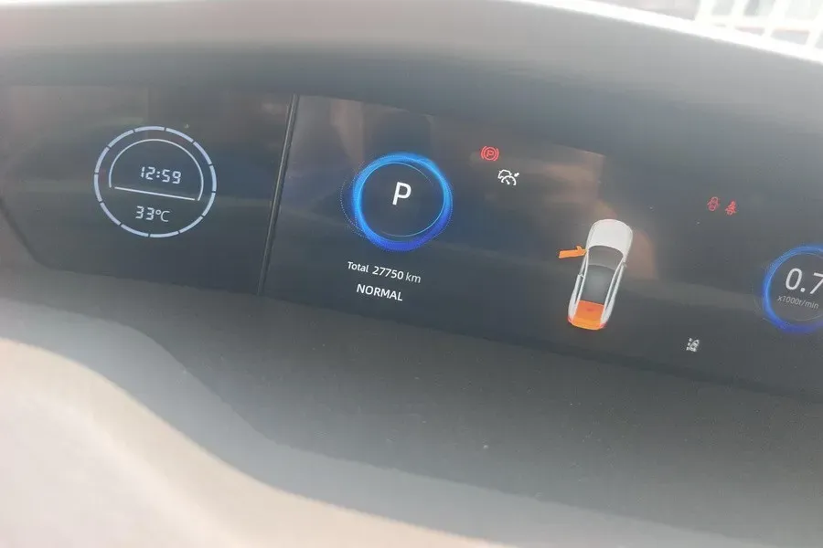2024 ChangAn UNI-V 2.0T 233HP L4 8AT,autocango,china used car exporter,china ev exporter,chinese used car exporter,chinese used ev exporter