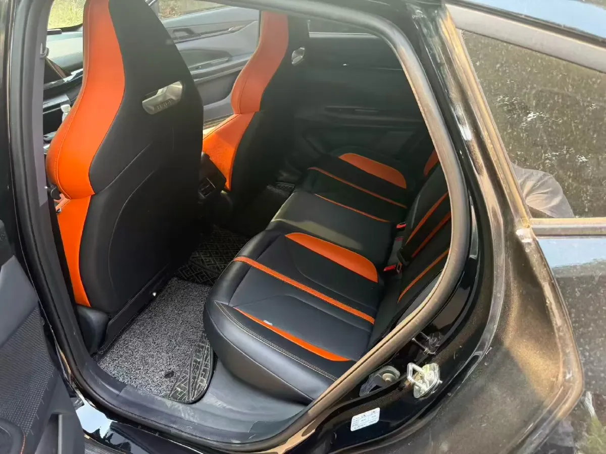 2024 ChangAn UNI-V 1.5T 188HP L4 7DCT,autocango,china used car exporter,china ev exporter,chinese used car exporter,chinese used ev exporter