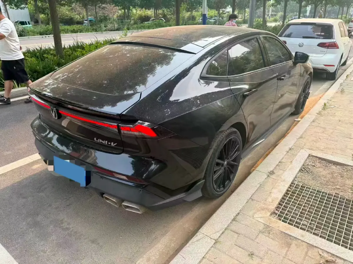 2024 ChangAn UNI-V 1.5T 188HP L4 7DCT,autocango,china used car exporter,china ev exporter,chinese used car exporter,chinese used ev exporter