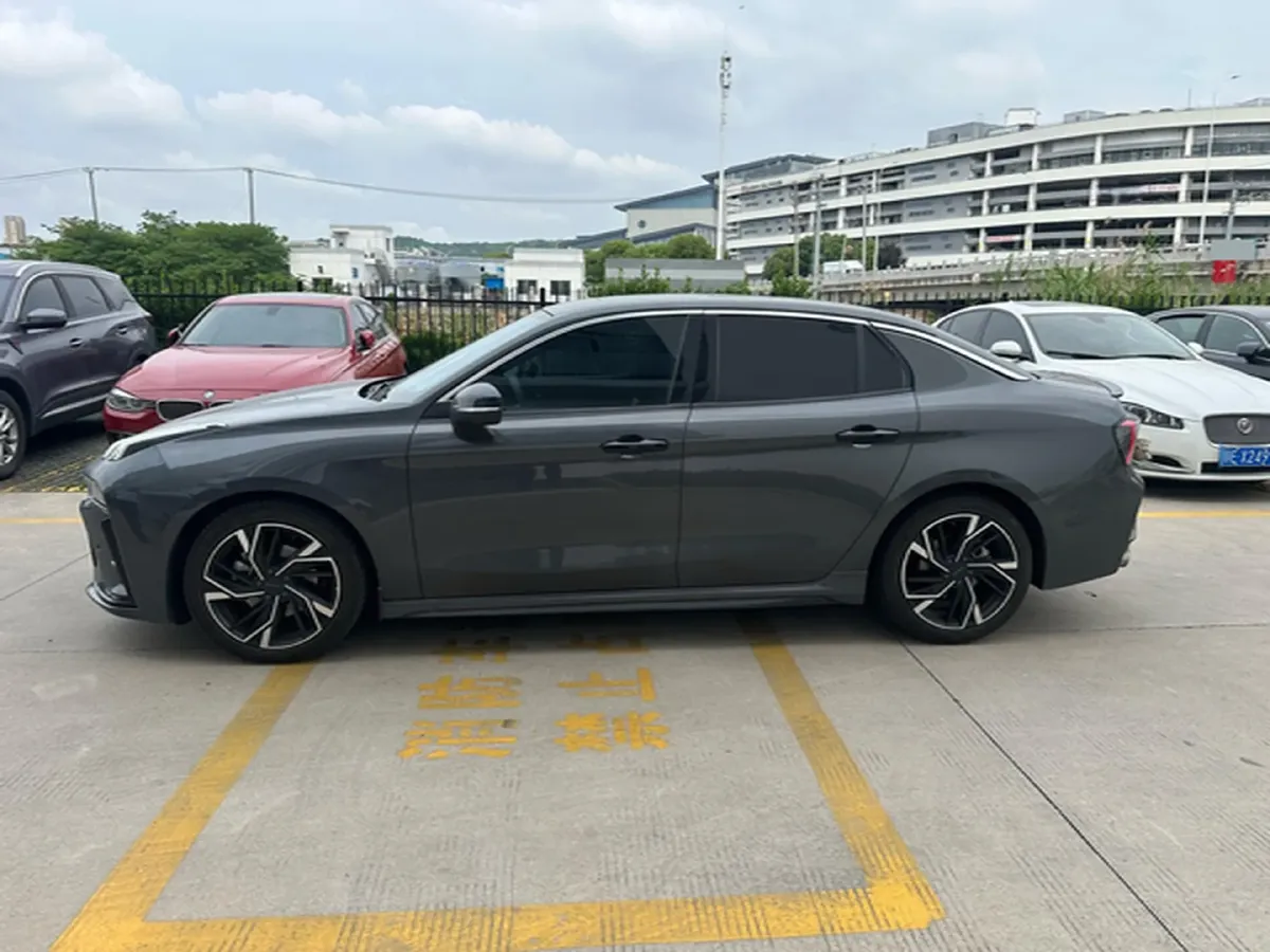 2023 MAXUS G50 1.5T 181HP L4 7DCT,autocango,china used car exporter,china ev exporter,chinese used car exporter,chinese used ev exporter