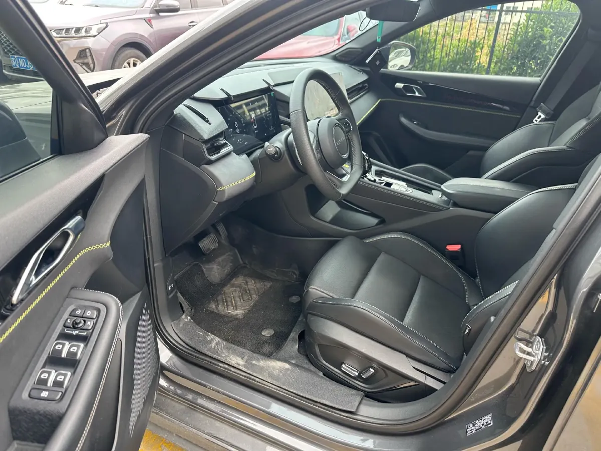 2023 MAXUS G50 1.5T 181HP L4 7DCT,autocango,china used car exporter,china ev exporter,chinese used car exporter,chinese used ev exporter