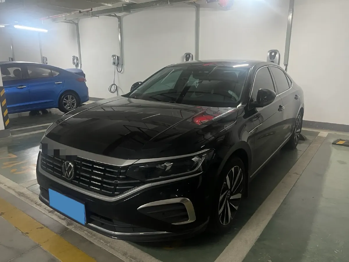 2024 Volkswagen Passat 2.0T 186HP L4 7DCT,autocango,china used car exporter,china ev exporter,chinese used car exporter,chinese used ev exporter