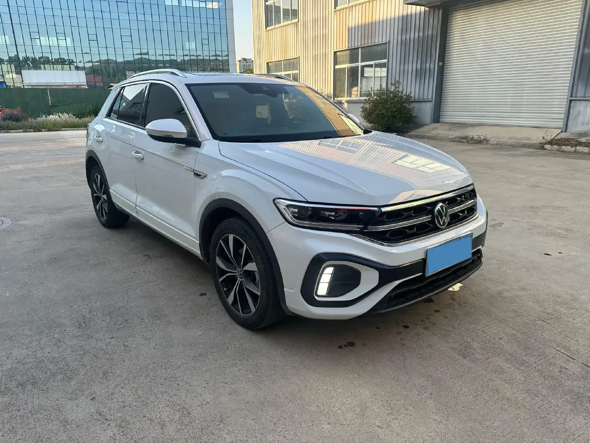 2023 Volkswagen T-Roc 1.5T 160HP L4 7DCT,autocango,china used car exporter,china ev exporter,chinese used car exporter,chinese used ev exporter