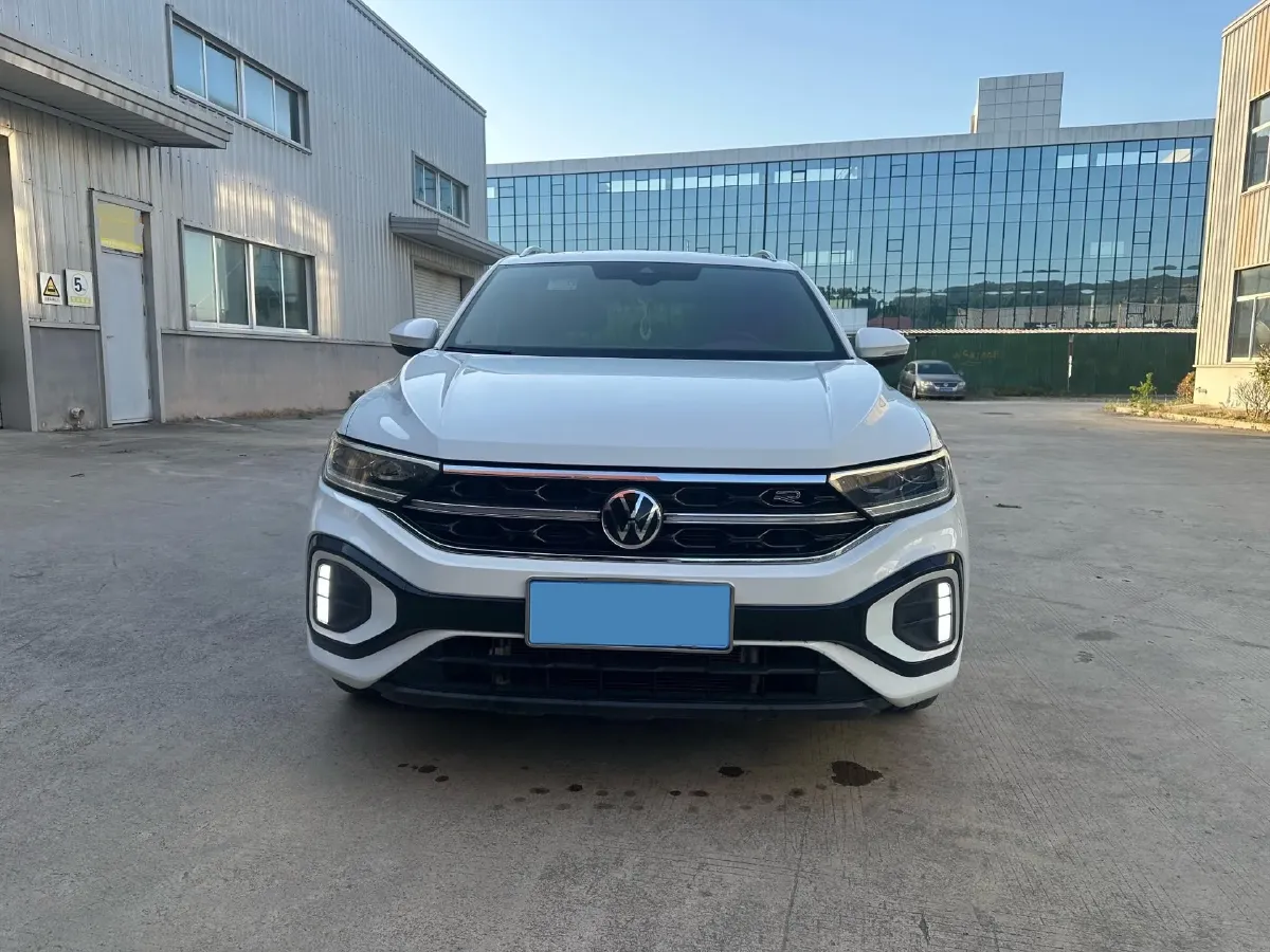 2023 Volkswagen T-Roc 1.5T 160HP L4 7DCT,autocango,china used car exporter,china ev exporter,chinese used car exporter,chinese used ev exporter