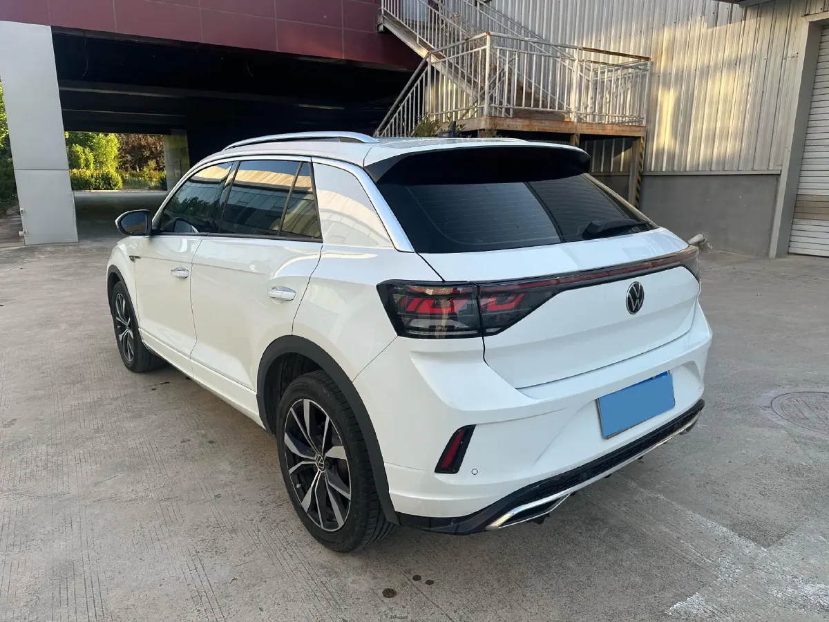 2023 Volkswagen T-Roc 1.5T 160HP L4 7DCT,autocango,china used car exporter,china ev exporter,chinese used car exporter,chinese used ev exporter